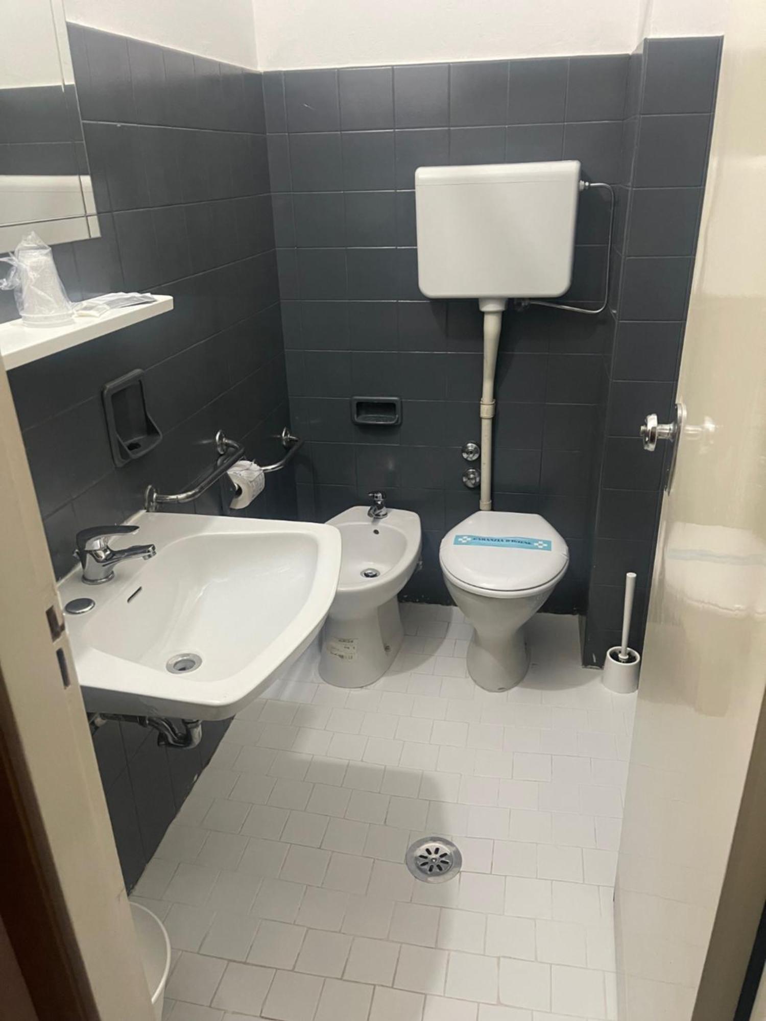 Hotel Levante Convenzionato Aquafan E Oltremare Ричоне Екстериор снимка