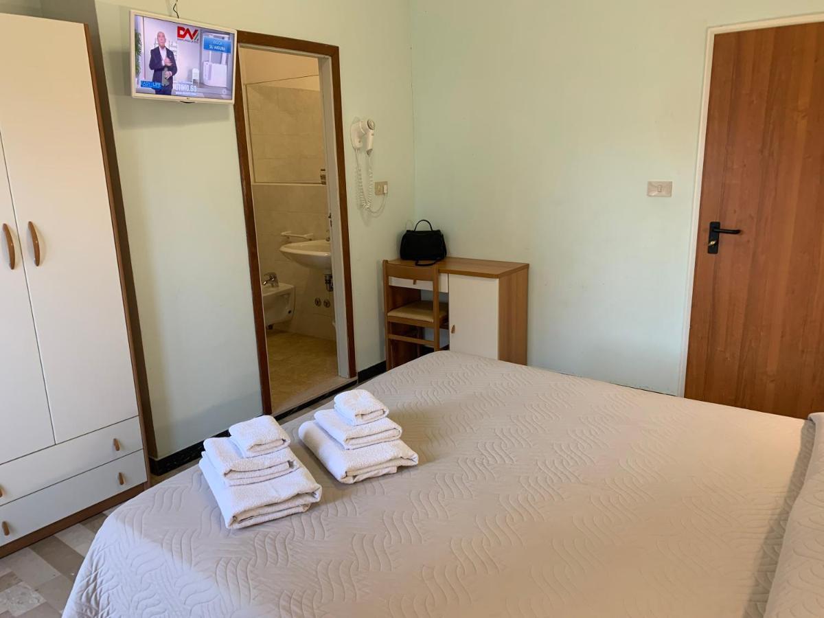 Hotel Levante Convenzionato Aquafan E Oltremare Ричоне Екстериор снимка